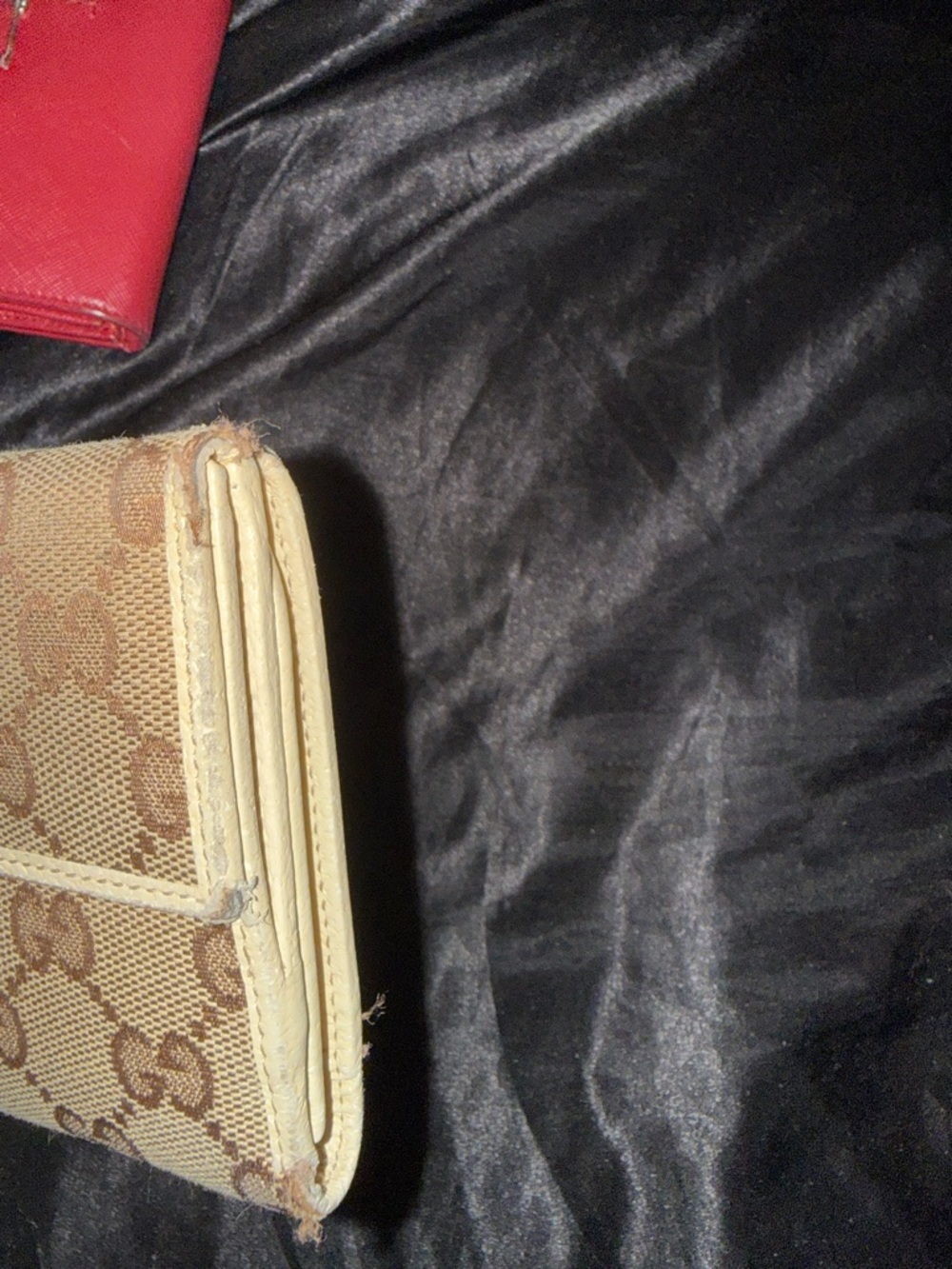Salvatore Ferragamo Red Saffiano Leather Bow Clasp Wallet & Gucci wallet bundle - Picture 9 of 15